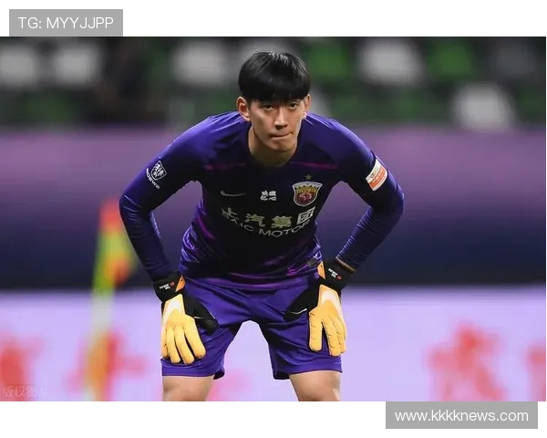 颜骏凌扑救表现持续提升,助球队在重要比赛中保留希望 颜骏凌扑救表现持续提升,助球队在重要比赛中保留希望