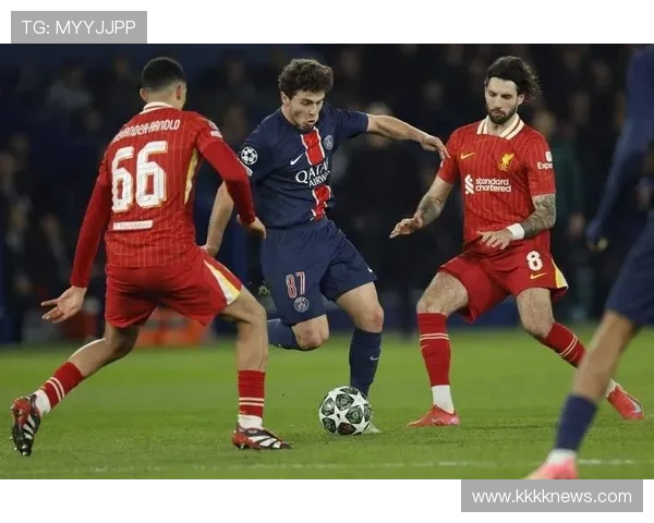 内维斯 vs 罗德里：控场后腰的不同答案