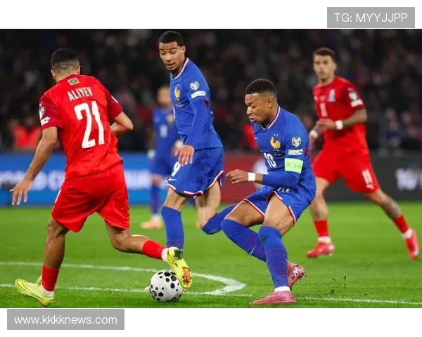 杜埃 vs 姆巴佩:法国新星进攻效率与战术角色对比 杜埃 vs 姆巴佩:法国新星进攻效率与战术角色对比