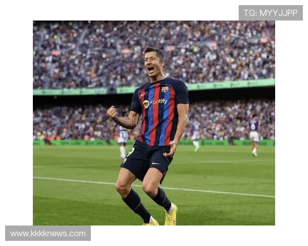 巴萨关键比赛表现波动，稳定性面临考验，对赛季走势形成制约